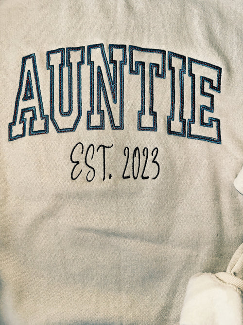 Auntie EST. Sweatshirt in Sand Color Sweatshirt