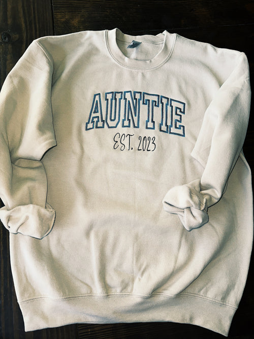 Auntie EST. Sweatshirt in Sand Color Sweatshirt